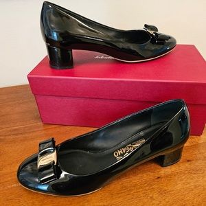 Ferragamo Vara-17, 4cm, black patent calf leather